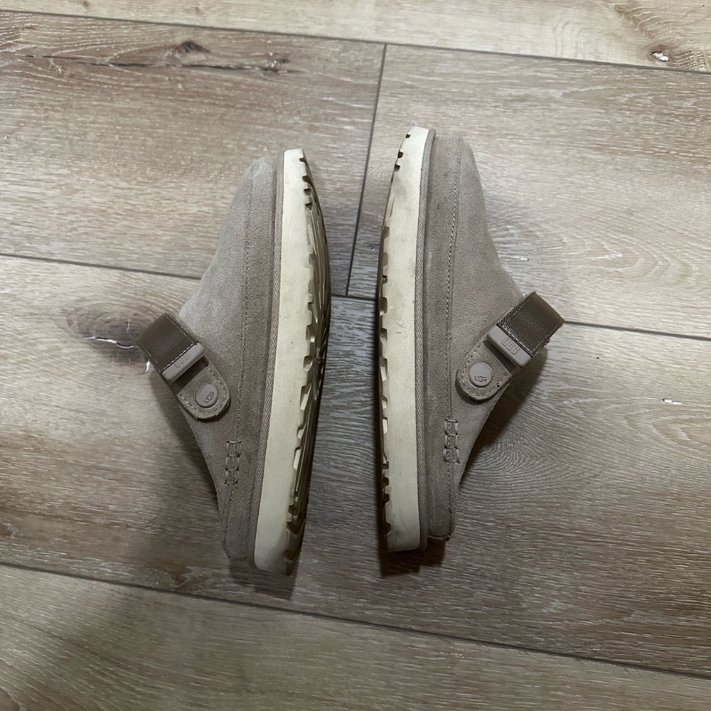 UGG Goldenstar Clog - Picture 5 of 8